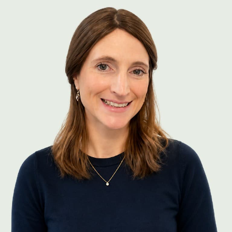 Sarah Mann, zertifizierte Babyschlafberaterin und Mama von sieben Kindern